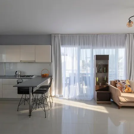 трехкомнатные в жилом комплексе Caesar D3 Flat4 Διαμέρισμα *